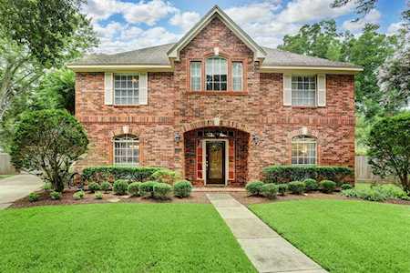 2002 Vista Lake Court Sugar Land, TX 77478