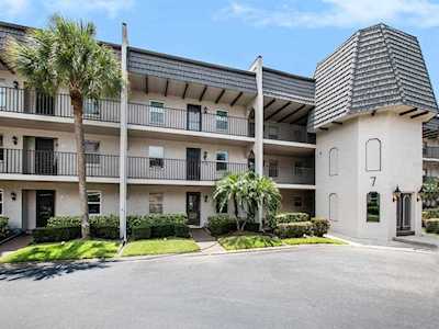 718 Cordova GREEN #718 Seminole, FL 33777