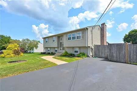 40 Bramble Ln West Warwick, RI 02893