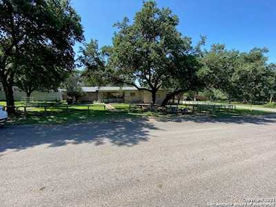 2102 Town Oak Dr San Antonio, TX 78232