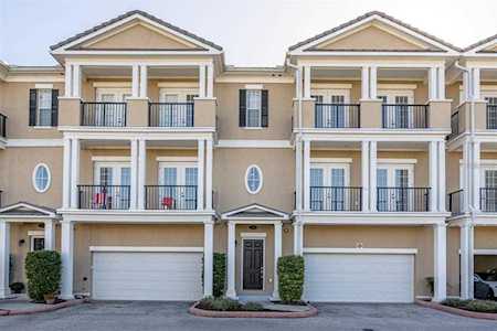 230 Newbury PLACE N St. Petersburg, FL 33716