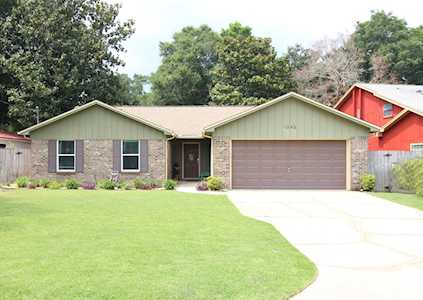 1242 Rhonda Drive Niceville, FL 32578