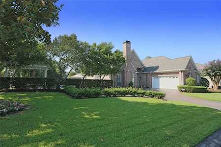7 Champions Court Place Houston, TX 77069