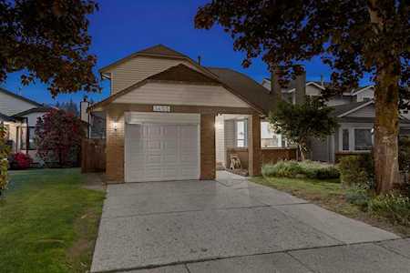 3455 Manning Place North Vancouver, BC V7H 2P5