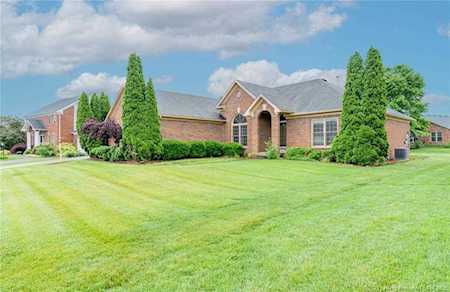 1712 Elk Pointe Blvd Jeffersonville, IN 47130