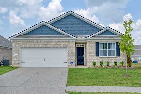 8066 Forest Hills Dr Spring Hill, TN 37174
