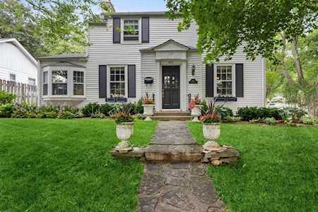 403 S 2nd Ave Libertyville, IL 60048