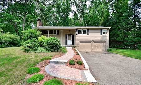 10 Blackberry Lane Framingham, MA 01701