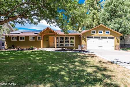 1709 Meadowmoor Rd Salt Lake City, UT 84117