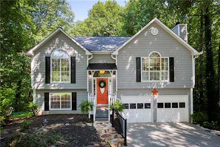 7090 Old Post Ct Cumming, GA 30028
