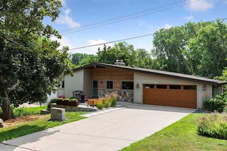 2724 Brookridge Avenue Crystal, MN 55422