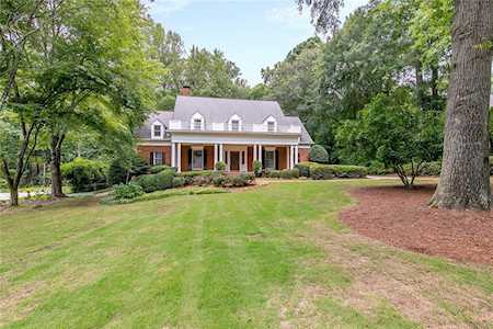 5500 Chelsen Wood Dr Johns Creek, GA 30097