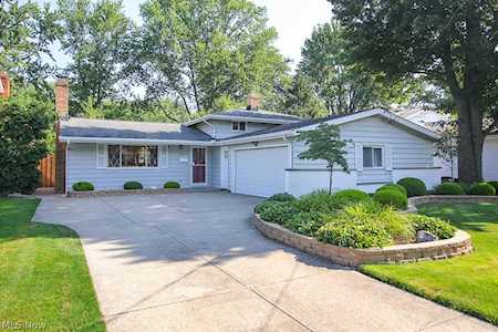 22662 Bard Ave Fairview Park, OH 44126