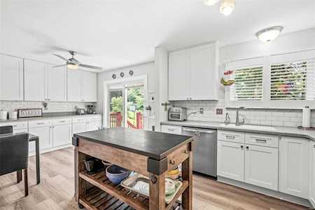 414 Madrina Ct Ballwin, MO 63021