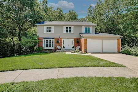 917 Almond Hill Manchester, MO 63021