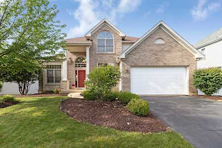 1956 Gardner Circle E Aurora, IL 60503