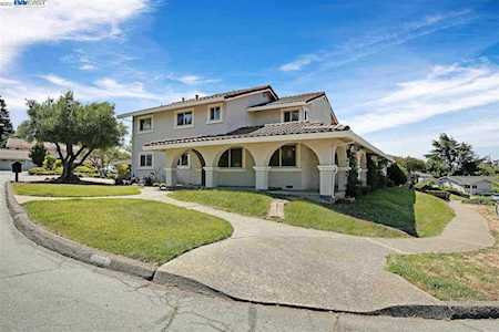 2760 Hay Loft Way Morgan Hill, CA 95037-3916