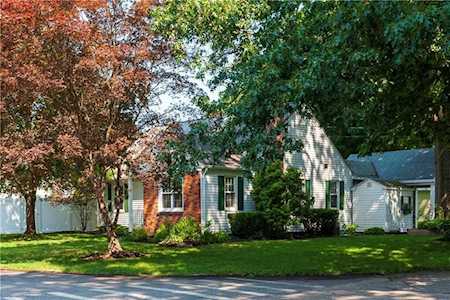 5 Diana Dr Pawtucket, RI 02861