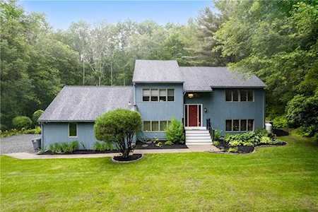 160 Suddard Ln Scituate, RI 02857