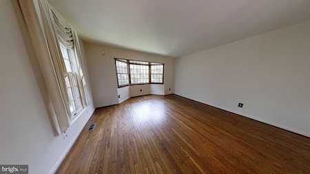 2701 Valestra Circle Oakton, VA 22124