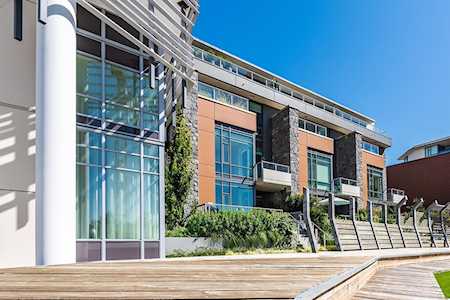 680 Seylynn Crescent #107 North Vancouver, BC V7J 0B5