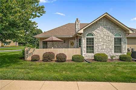 13941 Kenneth Ct Leawood, KS 66224