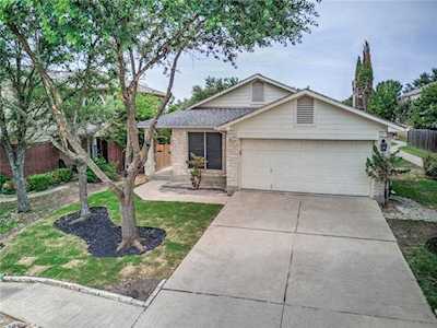 1100 Doras DR Pflugerville, TX 78660