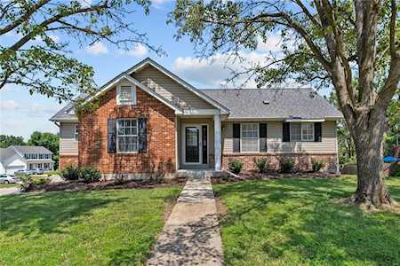 5798 Shelton Dr St Charles, MO 63304