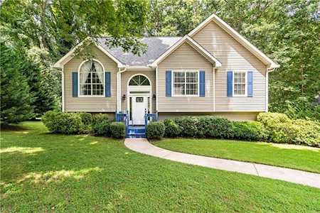 7825 Silversmith Ct Cumming, GA 30028