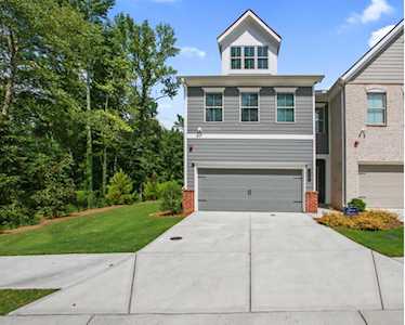 1108 Lawanna Dr Marietta, GA 30062