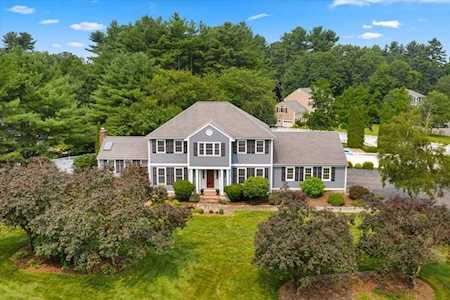 81 Briarwood Dr Hanover, MA 02339