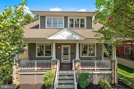 1723 Wayne St Arlington, VA 22201