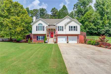 805 Creek View Dr Hoschton, GA 30548