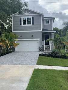 412 Woodward Ave Oldsmar, FL 34677