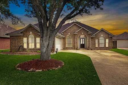 311 N Esplanade Ln Stafford, TX 77477