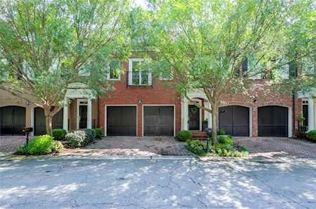 3317 Buckhead Forest Mews NE Atlanta, GA 30305