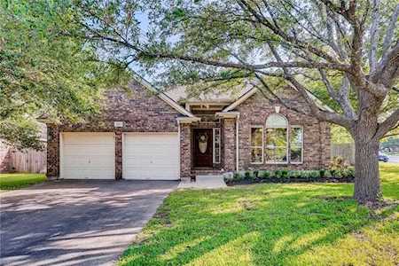 8413 Laughing Water LN Round Rock, TX 78681