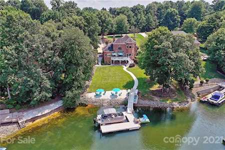 8205 Tranquil Harbor Ln Denver, NC 28037