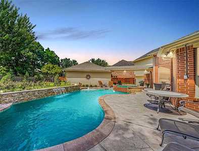 1014 Woodcreek Cove Ln Katy, TX 77494