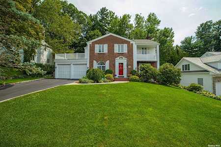 70 Castle Ridge Road Manhasset, NY 11030