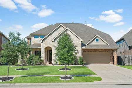 19235 Stanton Lake Dr Cypress, TX 77433