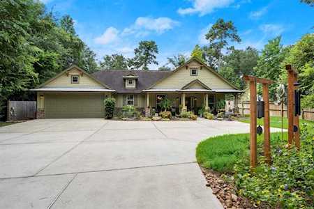 2406 Ripplewood Dr Conroe, TX 77384