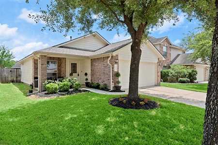 21606 Falvel Lake Dr Spring, TX 77388