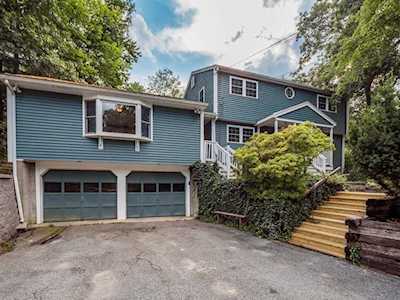 11 Westgate Rd Billerica, MA 01862