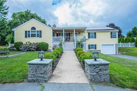 52 Viking Dr Portsmouth, RI 02871