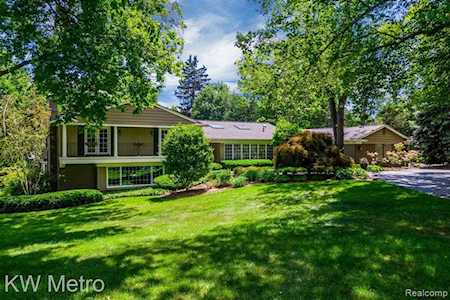 990 W Harsdale Rd Bloomfield Twp, MI 48302