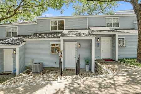 6904 Old Quarry LN Austin, TX 78731
