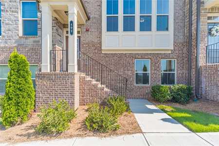 402 Montclair Ct Woodstock, GA 30188