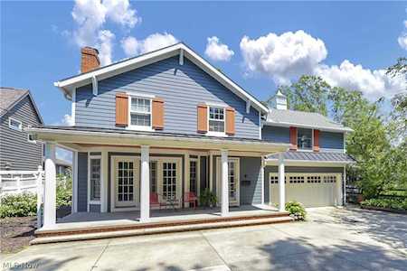 26922 Lake Rd Bay Village, OH 44140