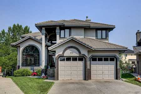 232 California Place NE Calgary, AB T1Y 6S9